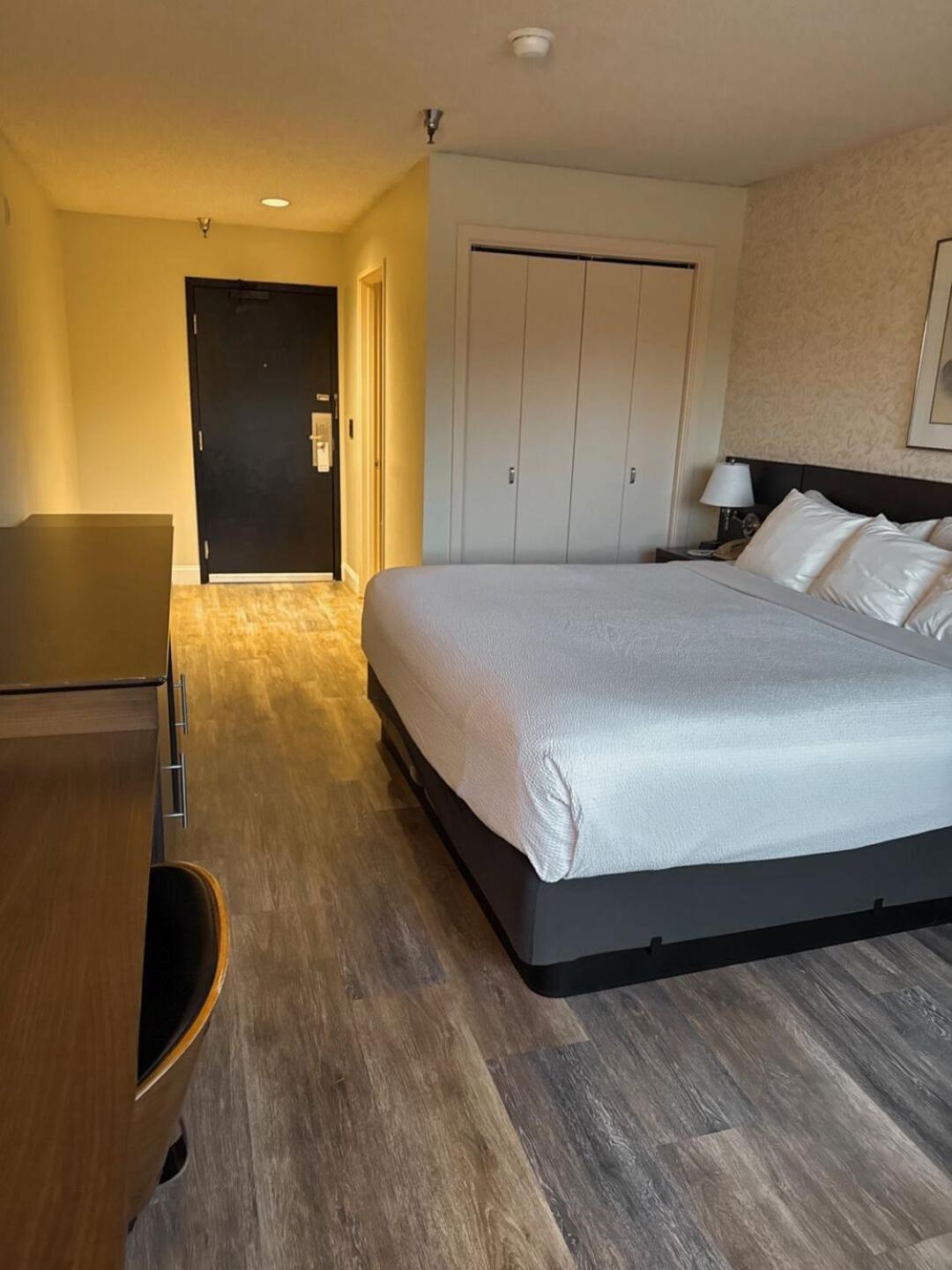Hotel International Lynnwood Exteriör bild
